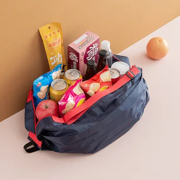 В японски супермаркет просто да си купите пакет за продукти, богат на функции преносима чанта за съхранение, сгъваема пазарска чанта с голям капацитет